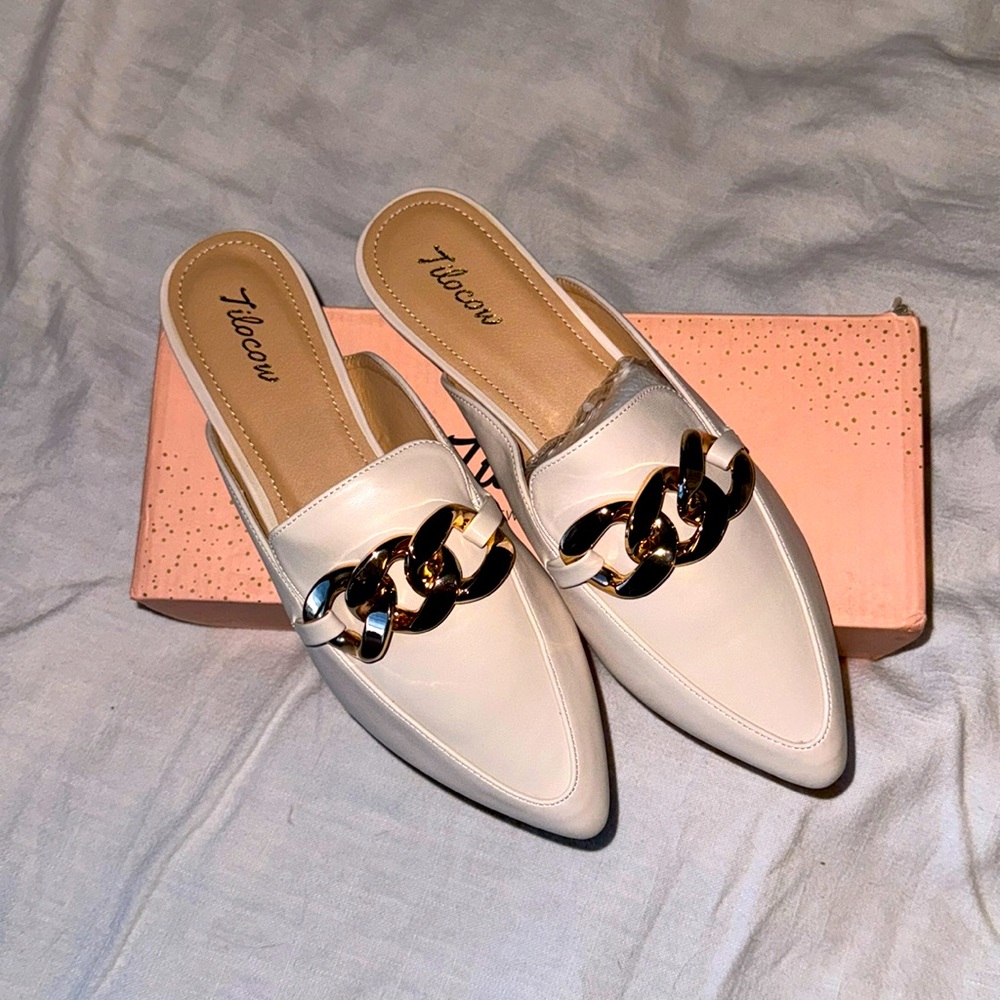 TILCOW - nude flats with gold hardware detailing